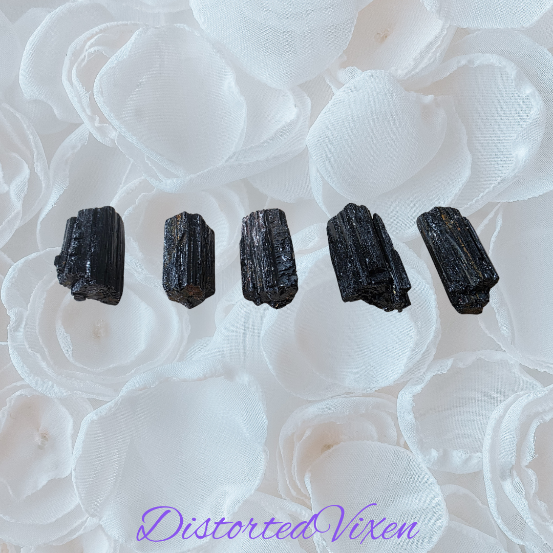 Black Tourmaline Macramé Necklace, Raw Crystal Protection Necklace, Grounding Stone Jewelry