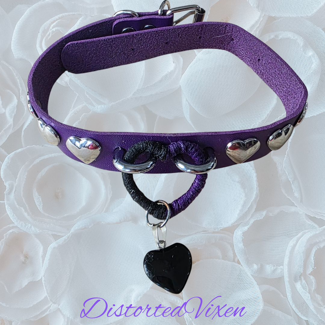 Gothic Purple Heart Choker – Wrapped Center Ring Collar with Black Heart Pendant