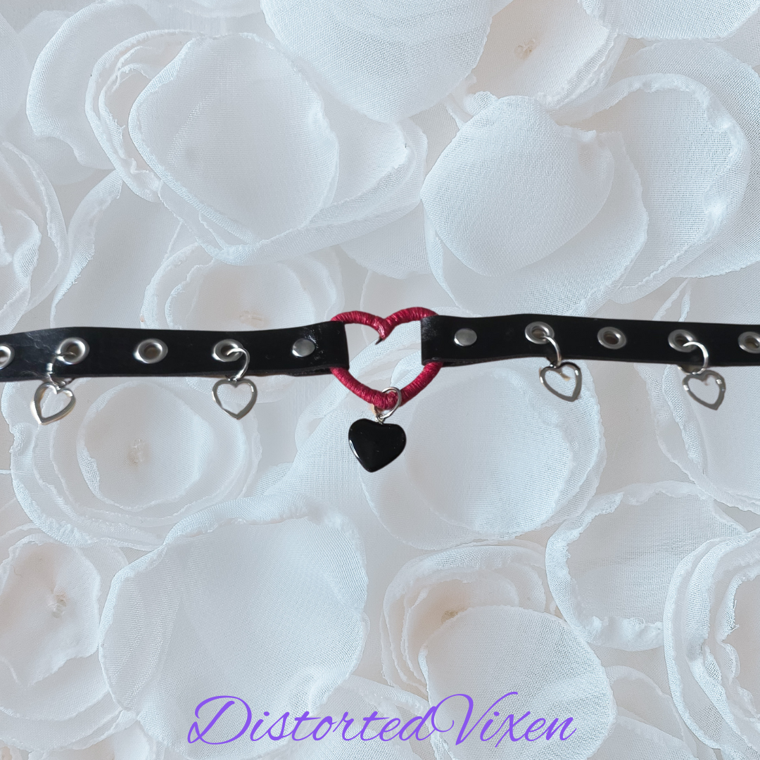 Red Wrapped Heart Choker – Handmade Gothic Heart Charm Collar