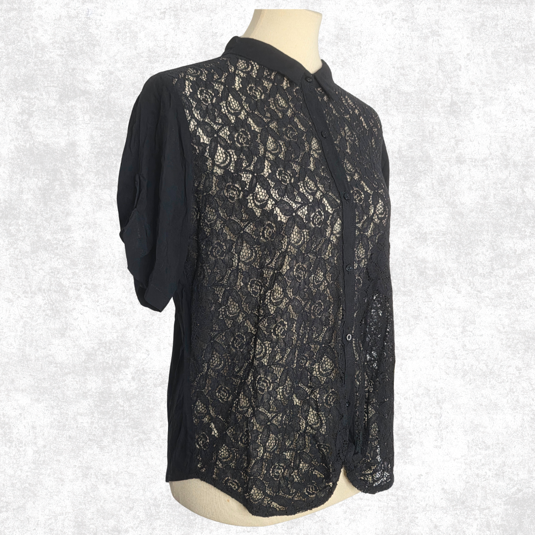 Black Lace Preloved Button-Up Blouse Floral Sheer Size L ā Gothcore / Dark Academia