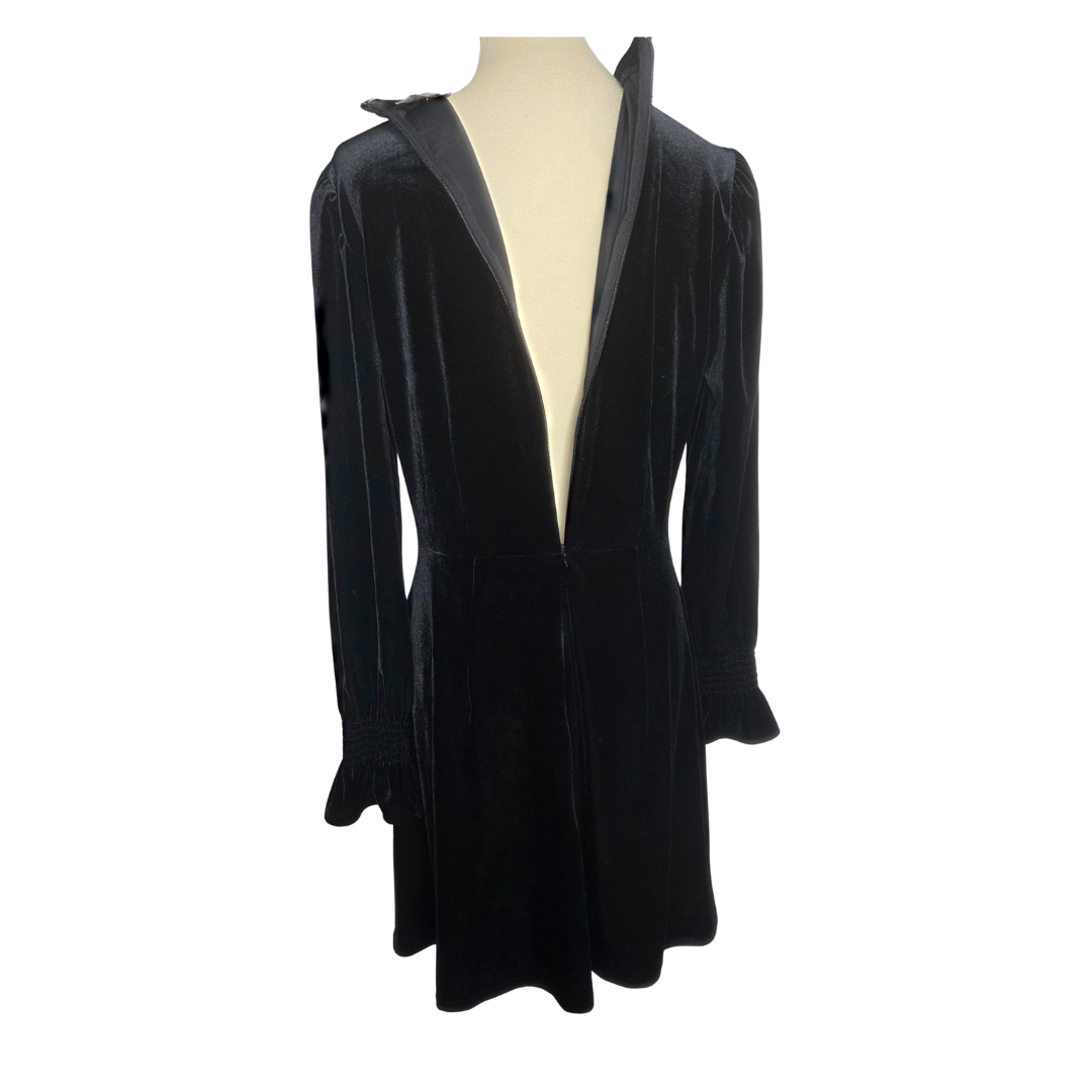 Black Velvet Preloved Long Sleeve Dress – LOFT – Size 6 – Wednesday Addams Goth Vibes