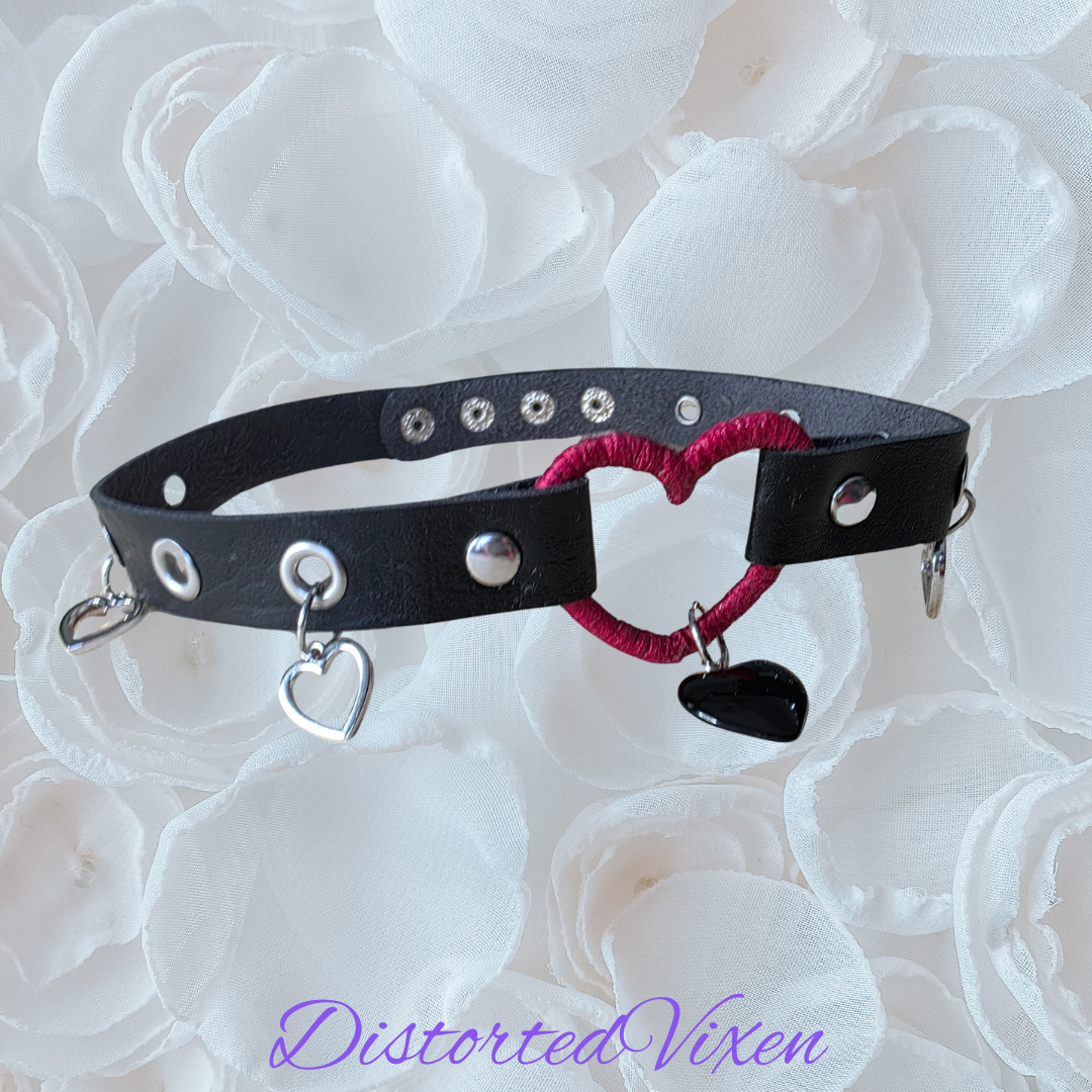 Red Wrapped Heart Choker – Handmade Gothic Heart Charm Collar