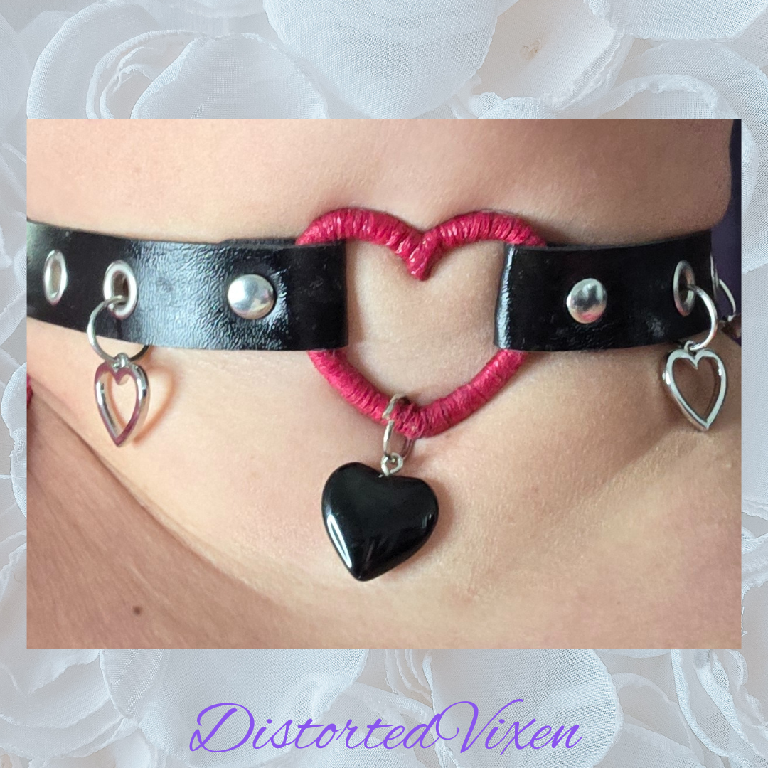 Red Wrapped Heart Choker – Handmade Gothic Heart Charm Collar