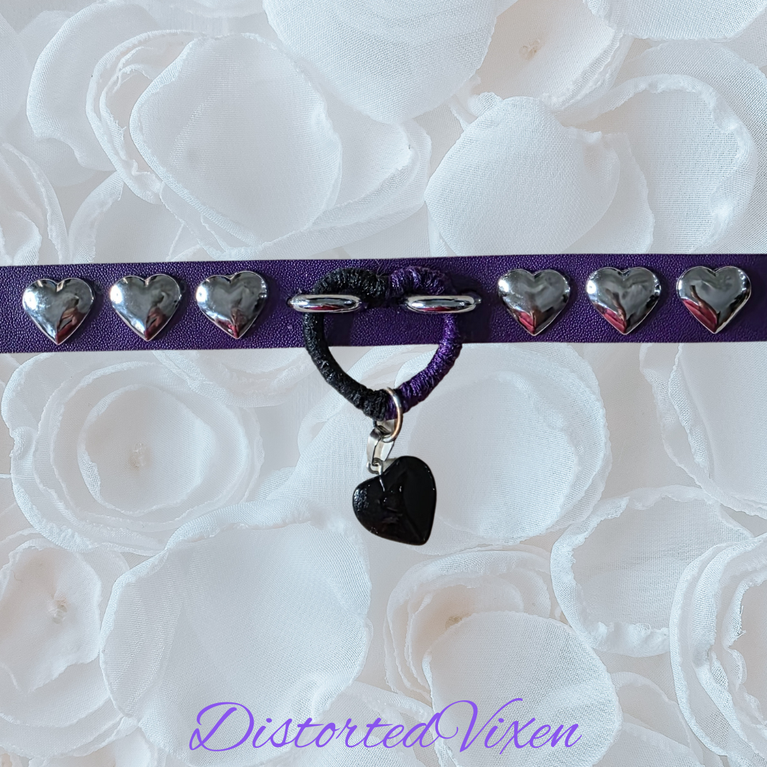 Gothic Purple Heart Choker – Wrapped Center Ring Collar with Black Heart Pendant