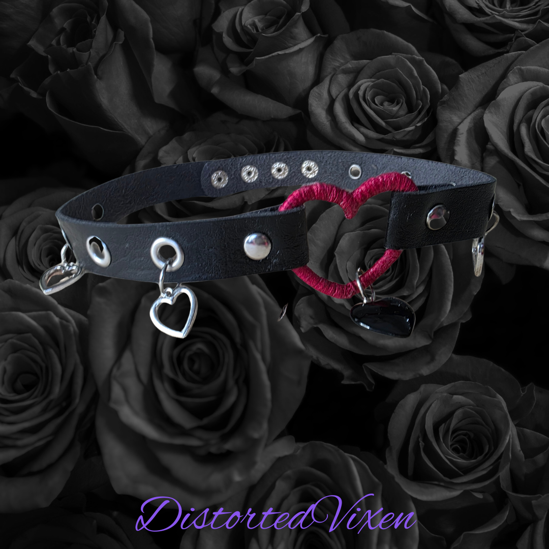 Red Wrapped Heart Choker – Handmade Gothic Heart Charm Collar