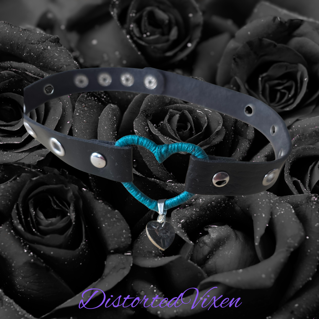 Smoky Heart Choker Necklace – Black Faux Leather Adjustable Collar with Teal Wrap, Gothic Handmade Jewelry