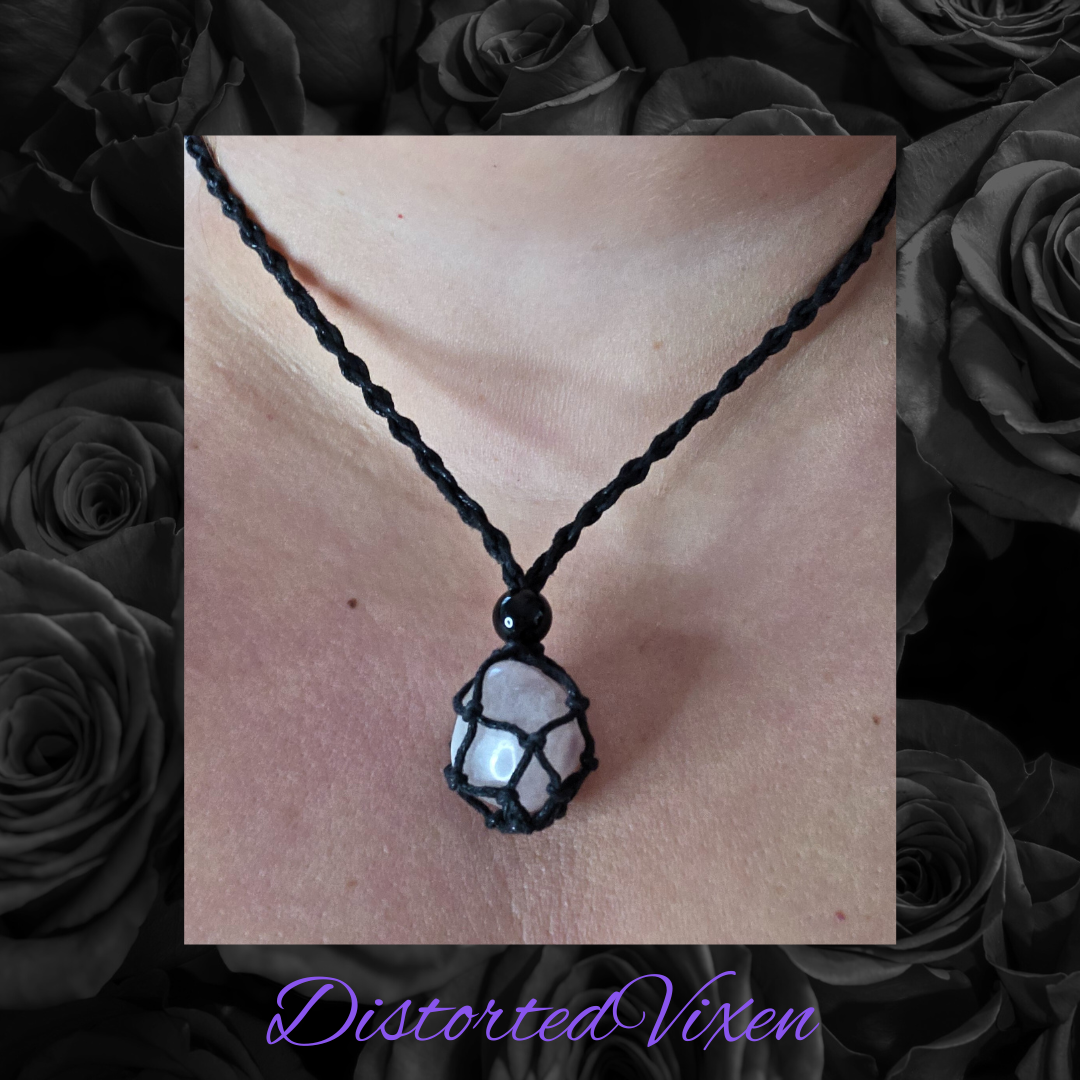 Rose Quartz Macramé Necklace – Adjustable Crystal Pendant, Witchy Handmade Jewelry