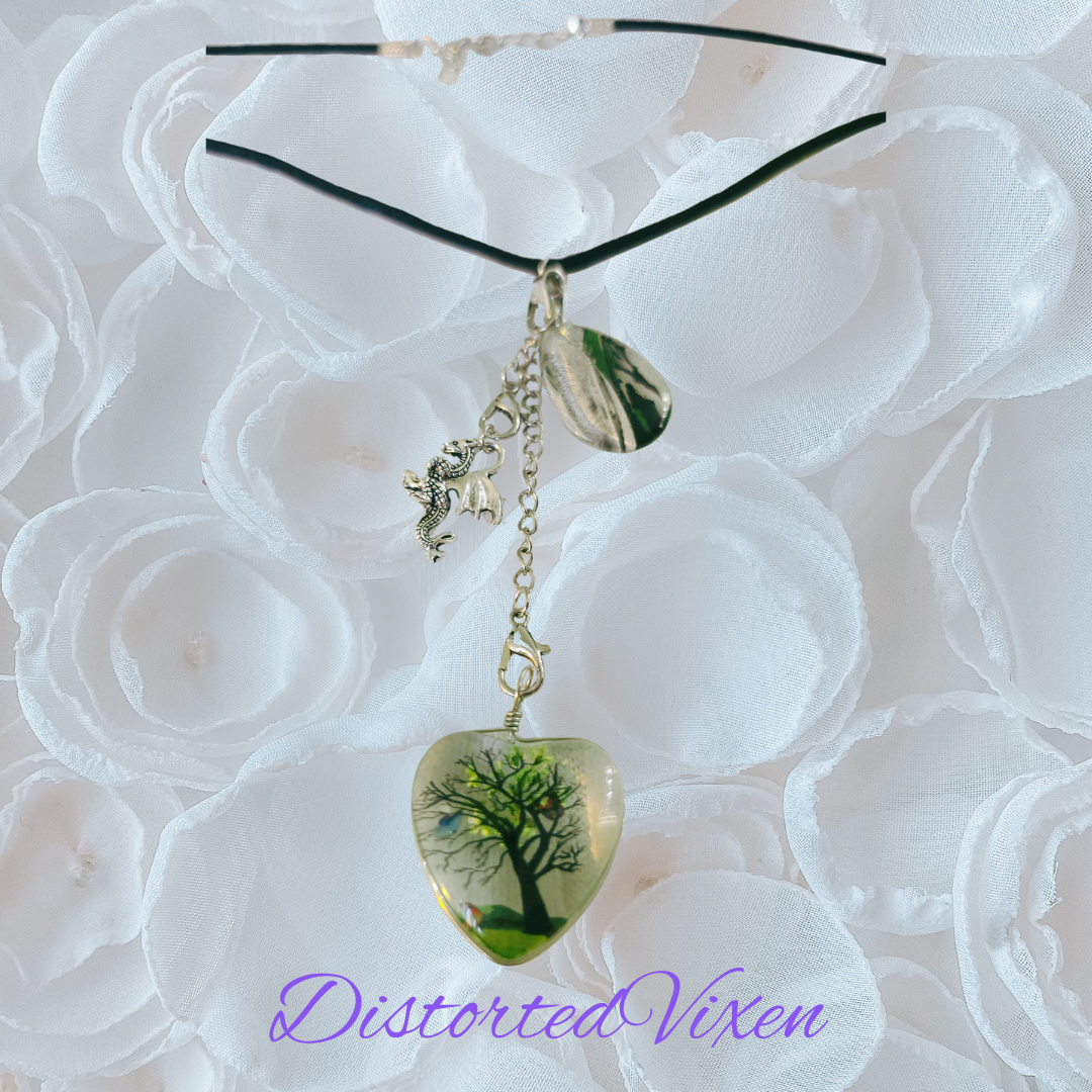 Tree of Life Dragon Necklace – Resin Heart Pendant with Teardrop Charm, Customizable Fantasy Jewelry Gift