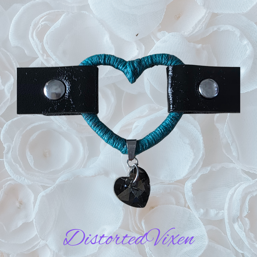Smoky Heart Choker Necklace – Black Faux Leather Adjustable Collar with Teal Wrap, Gothic Handmade Jewelry